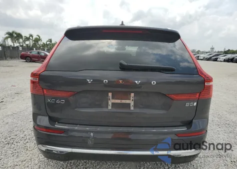 2023 Volvo Xc60 Ultimate z USA, uszkodzony, nr VIN YV4L12DA7P1295138